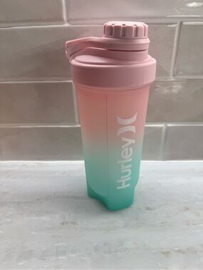 Hurley Pink to Teal Gradient Shaker Bottle
